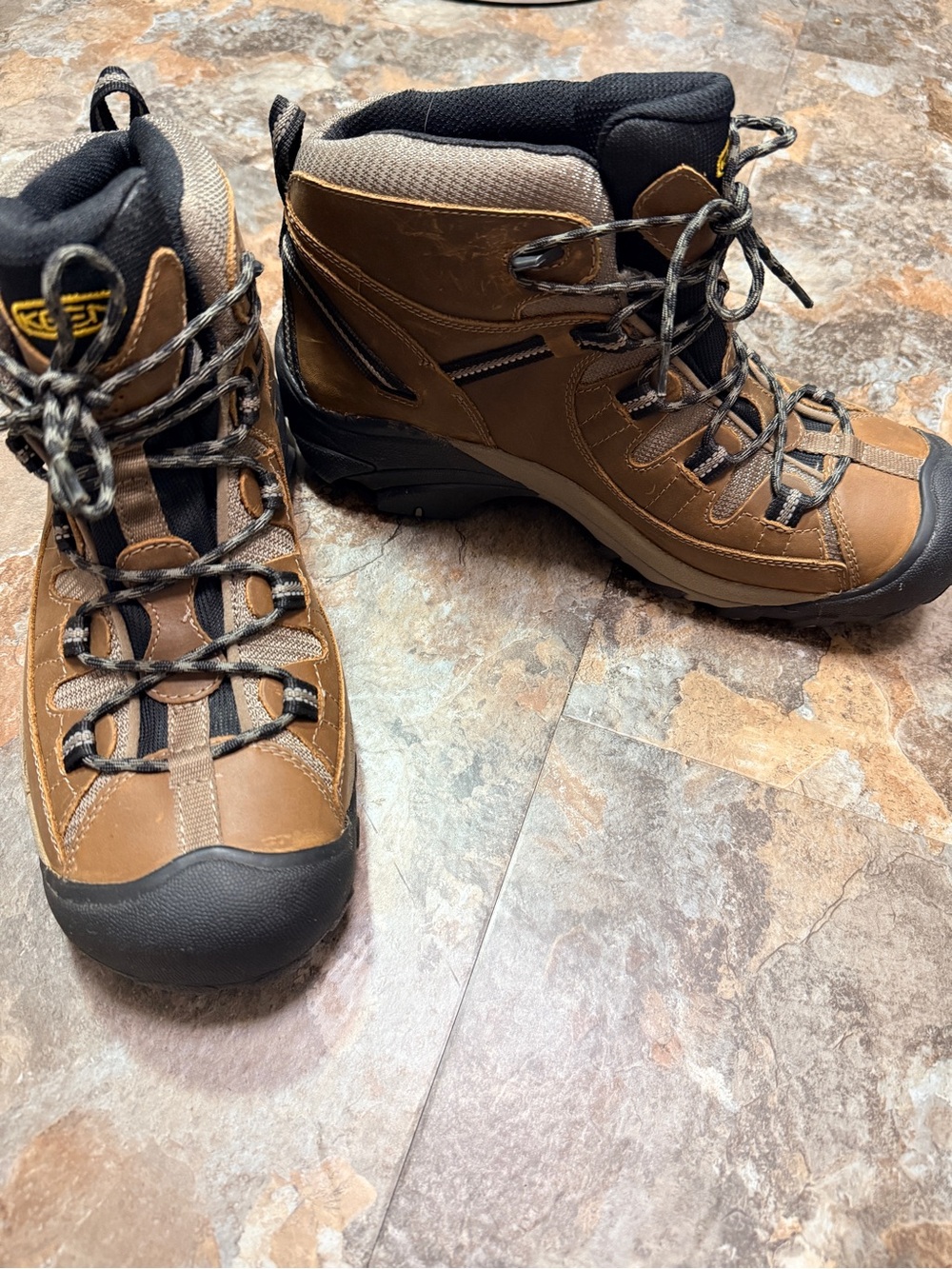 KEEN Targhee Brown and Black waterproof Men's Hiking Boots